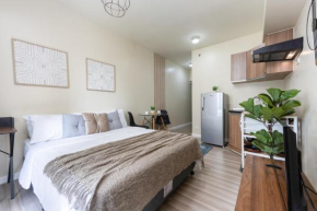 Furnished Studio in Avida Towers Riala, Cebu IT Park with Pool, Fast WiFi, Netflix and More